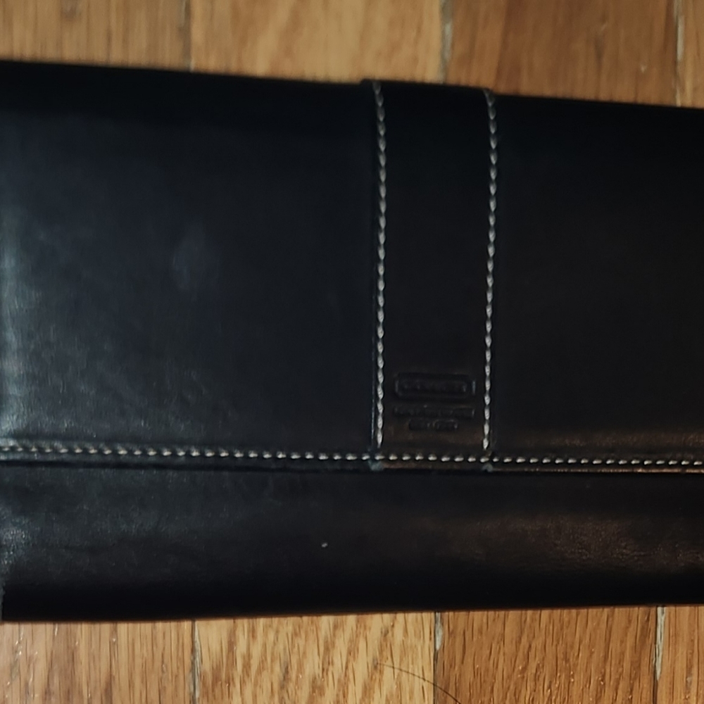 VINTAGE COACH LEATHERWARE Black Leather Tri-fold wallet. LOOKS REALLY GOOD - Picture 4 of 6